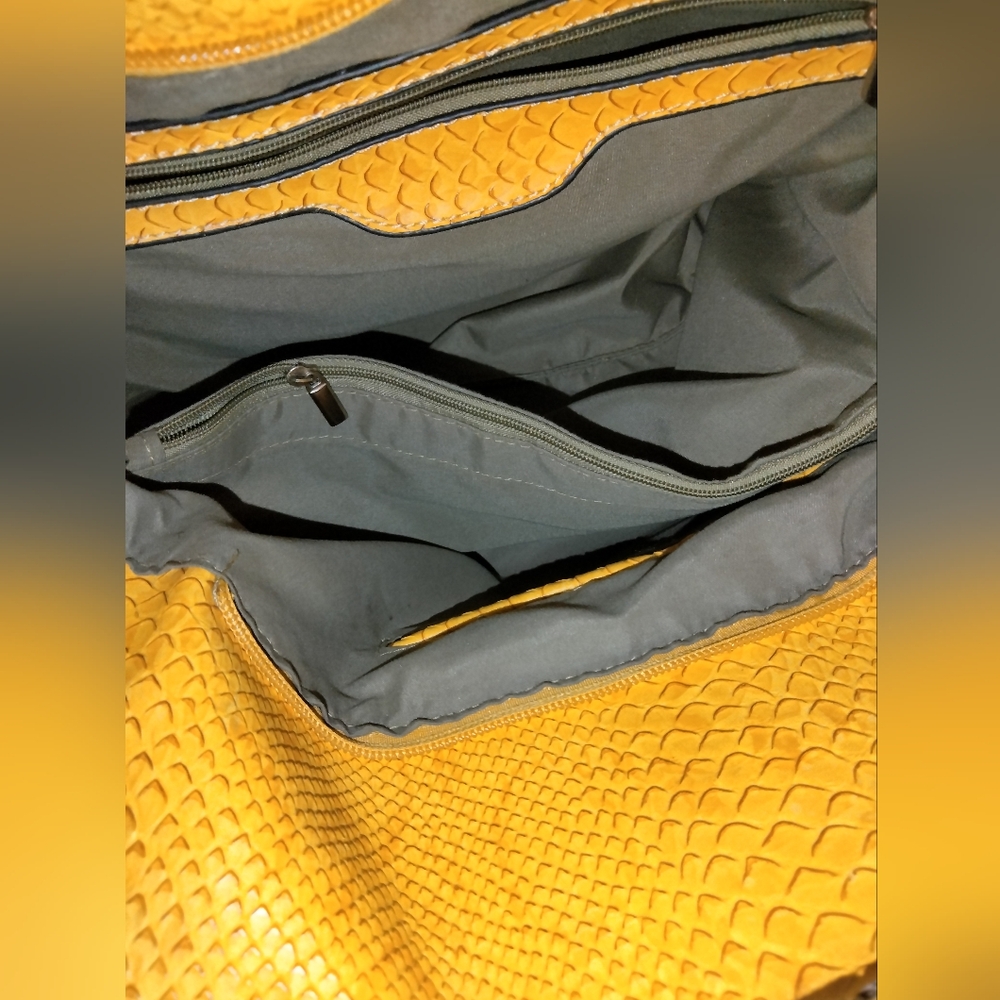 Bellaluca (Yellow) Snake Texture Pattern Double H… - image 8